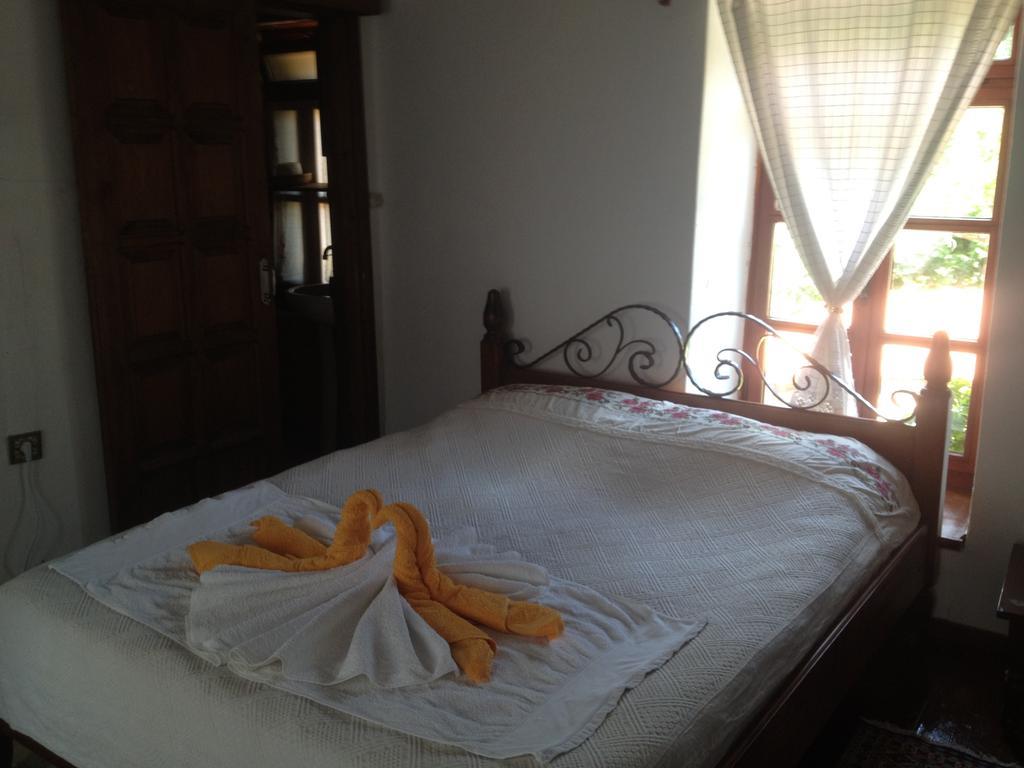 Salkim Konak Ve Agac Evler Hostal Selçuk Habitación foto